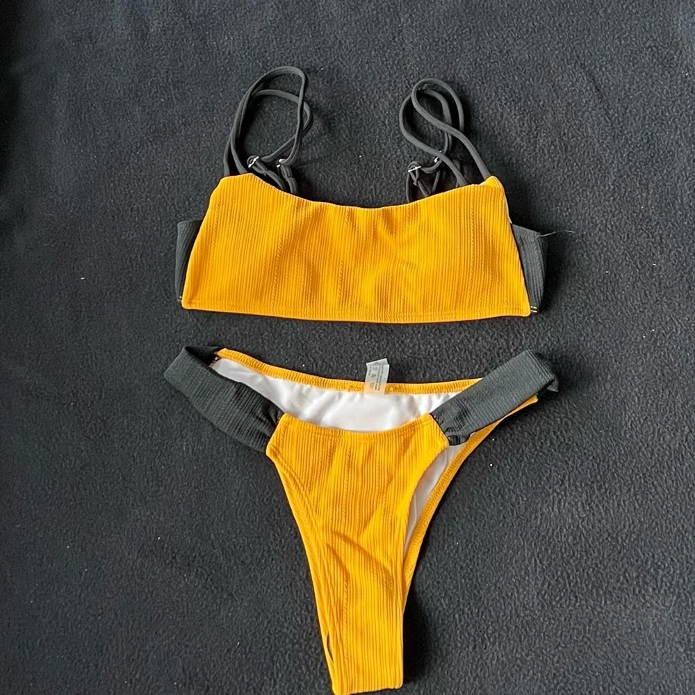 colorblock cheeky bikini set - Picture 3 of 4